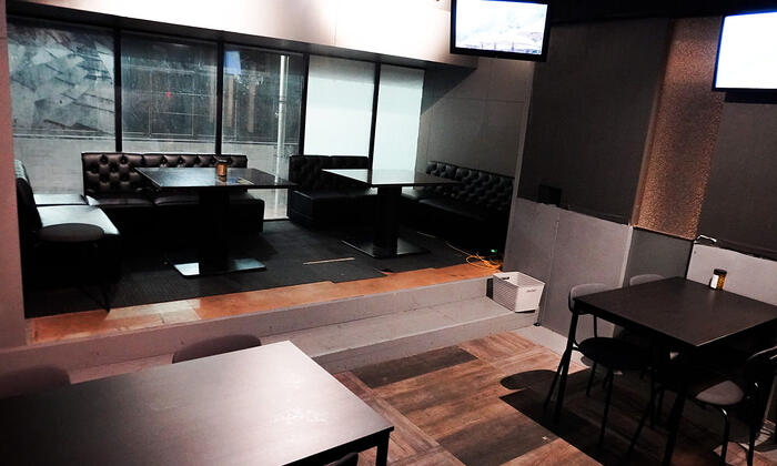 PEPEのテーブル席の写真